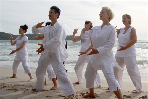 GRUPO DE QIGONG (CHI KUNG) E MEDITAÇÃO GRUPO DE QIGONG (CHI KUNG) E MEDITAÇÃO