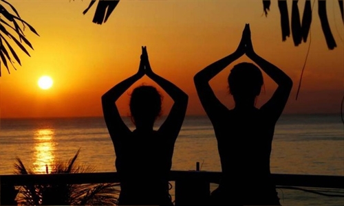 YOGA YOGA